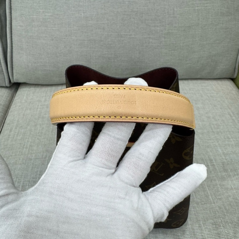 Louis Vuitton M46581 經典Monogram NANO NOE水桶包 手提包 斜背包-11