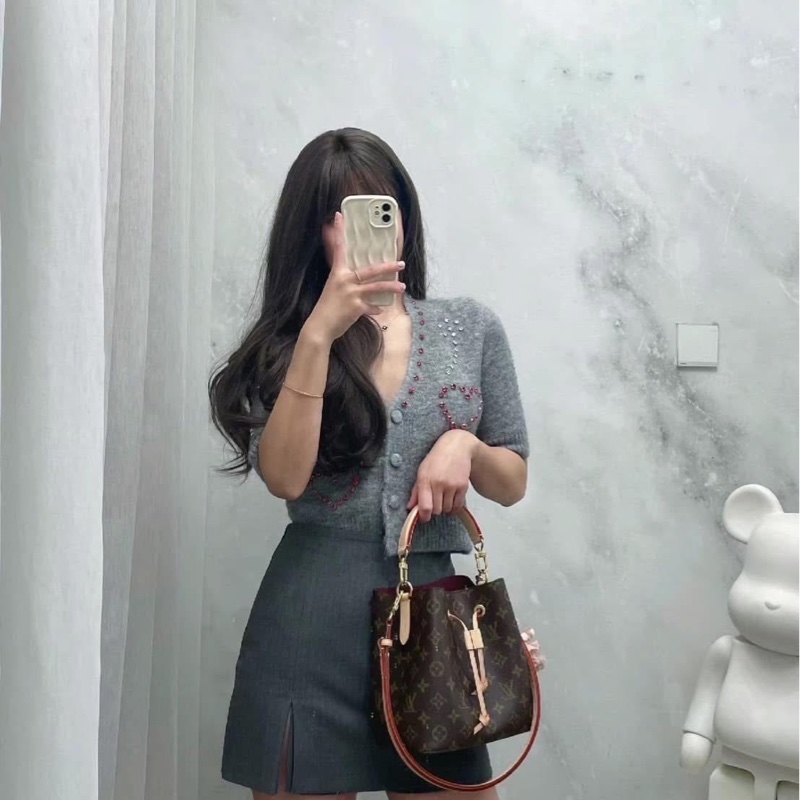 Louis Vuitton M46581 經典Monogram NANO NOE水桶包 手提包 斜背包-19