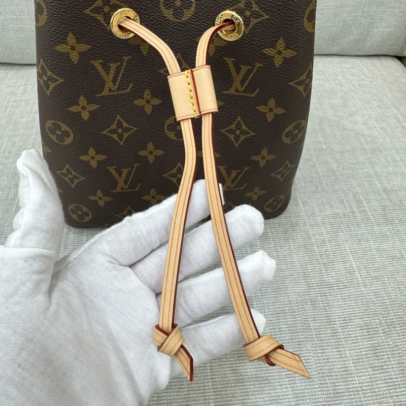 Louis Vuitton M46581 經典Monogram NANO NOE水桶包 手提包 斜背包-24