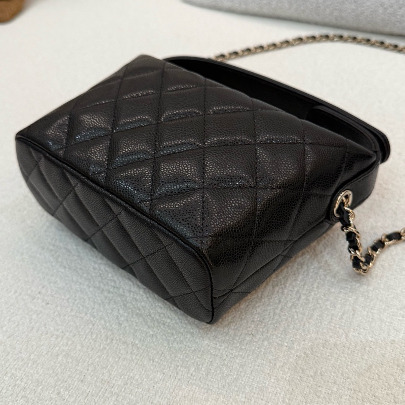 MINI 精美小飯盒CHANEL 全新黑色荔枝牛皮迷你手提斜背包-4