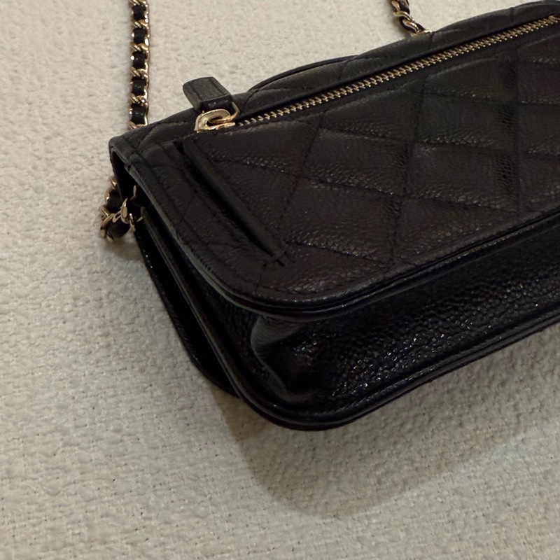 絕美WOC MINI CHANEL 黑色荔枝牛皮金釦金鍊手提斜背郵差包-7