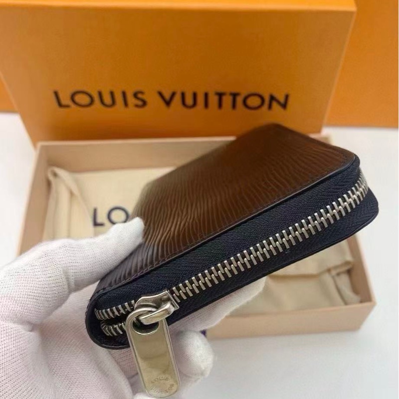 ✨LV 水波紋銀扣手拿長夾21*12*2.5 99新-1