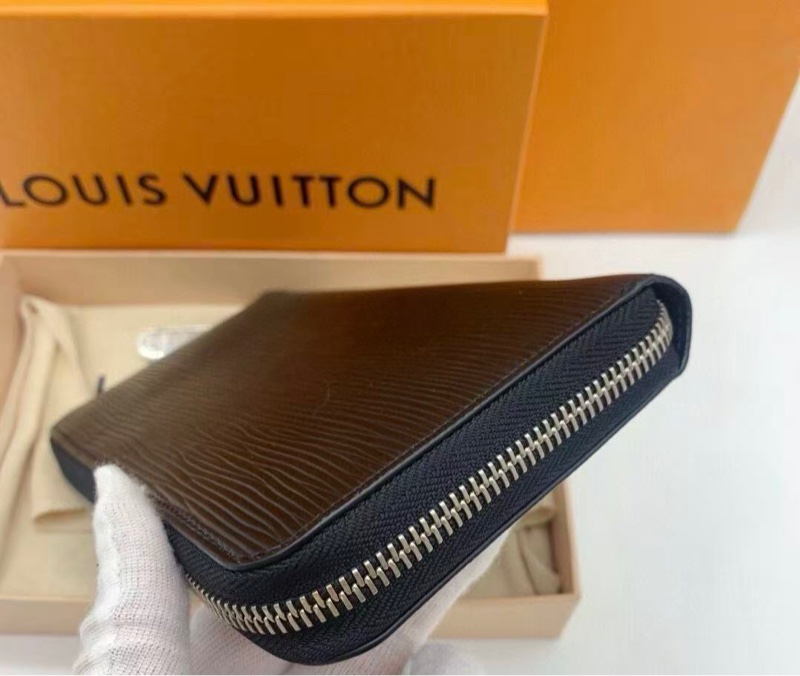 ✨LV 水波紋銀扣手拿長夾21*12*2.5 99新-3