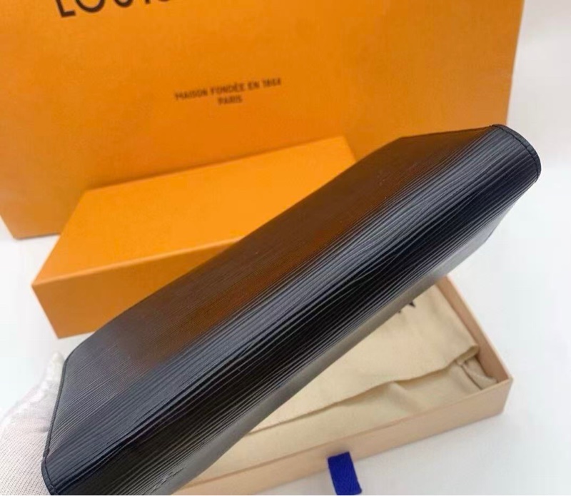 ✨LV 水波紋銀扣手拿長夾21*12*2.5 99新-5