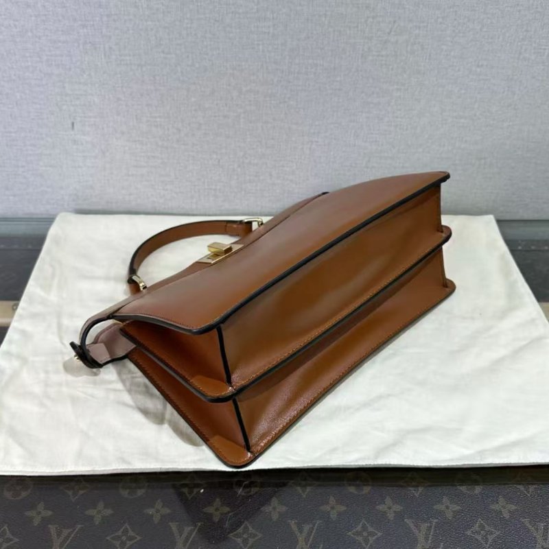 ✨FENDI 棕色金扣Peekaboo手提肩背斜背包29*18*11  99新配件塵袋-3