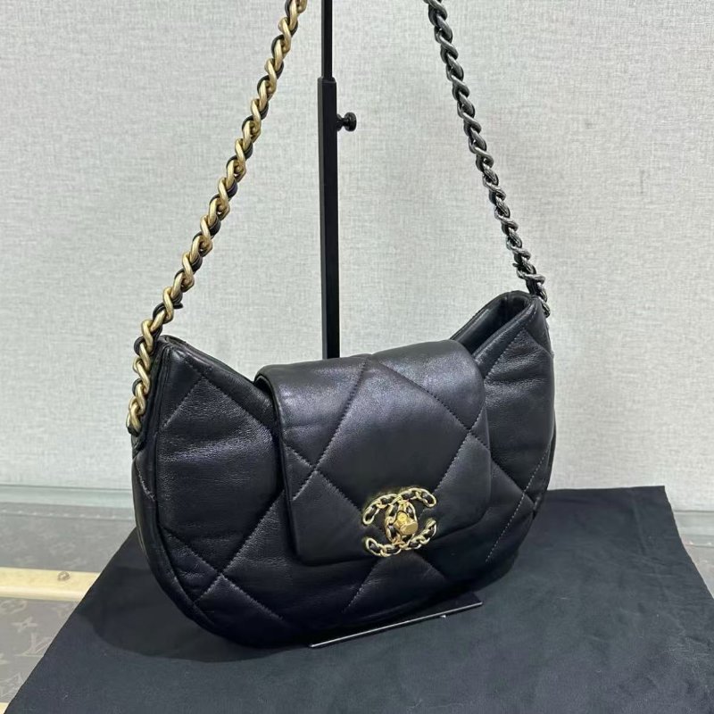 ✨CHANEL 24C新款黑金19bag系列hobo肩背包 25*20*7 99新配件塵袋-1
