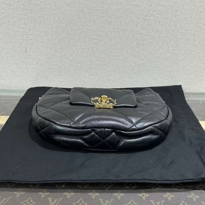 ✨CHANEL 24C新款黑金19bag系列hobo肩背包 25*20*7 99新配件塵袋-3