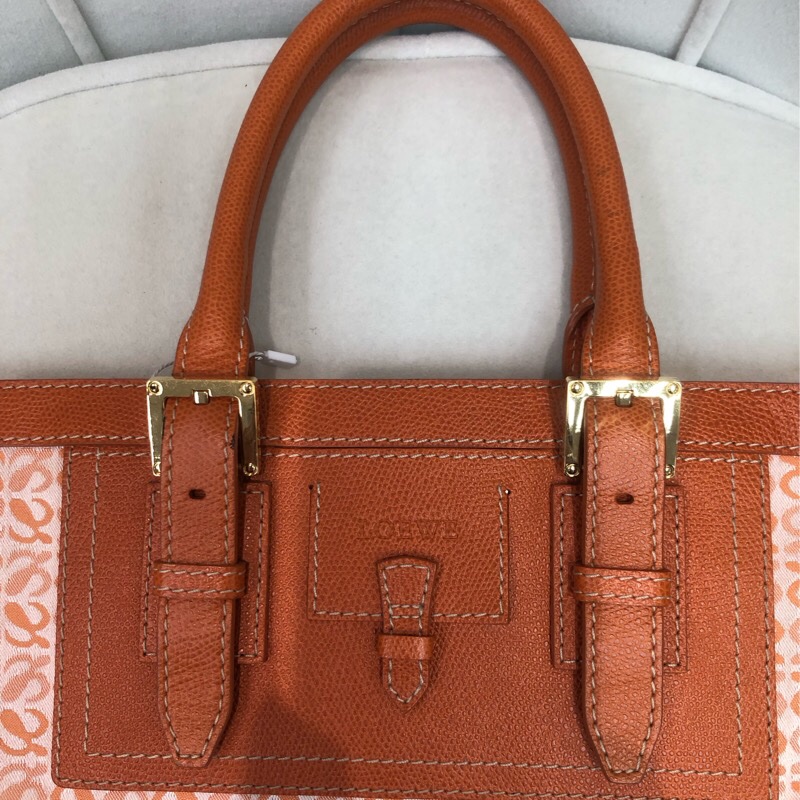 Loewe 橙色手挽袋 I293WH-8