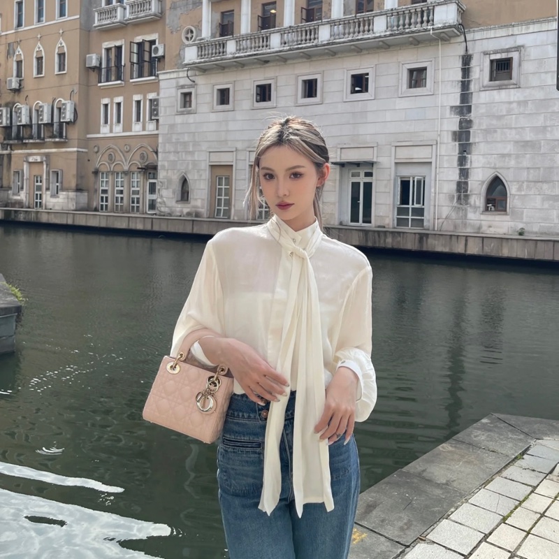 Dior迪奧 三格戴妃櫻花粉🌸金扣~附件:盒子 塵袋 包卡-1