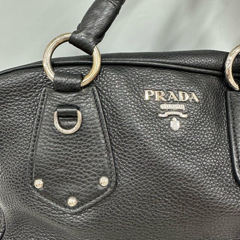 prada bl0310 黑色荔枝皮 銀釦保齡球包 波士頓包-10