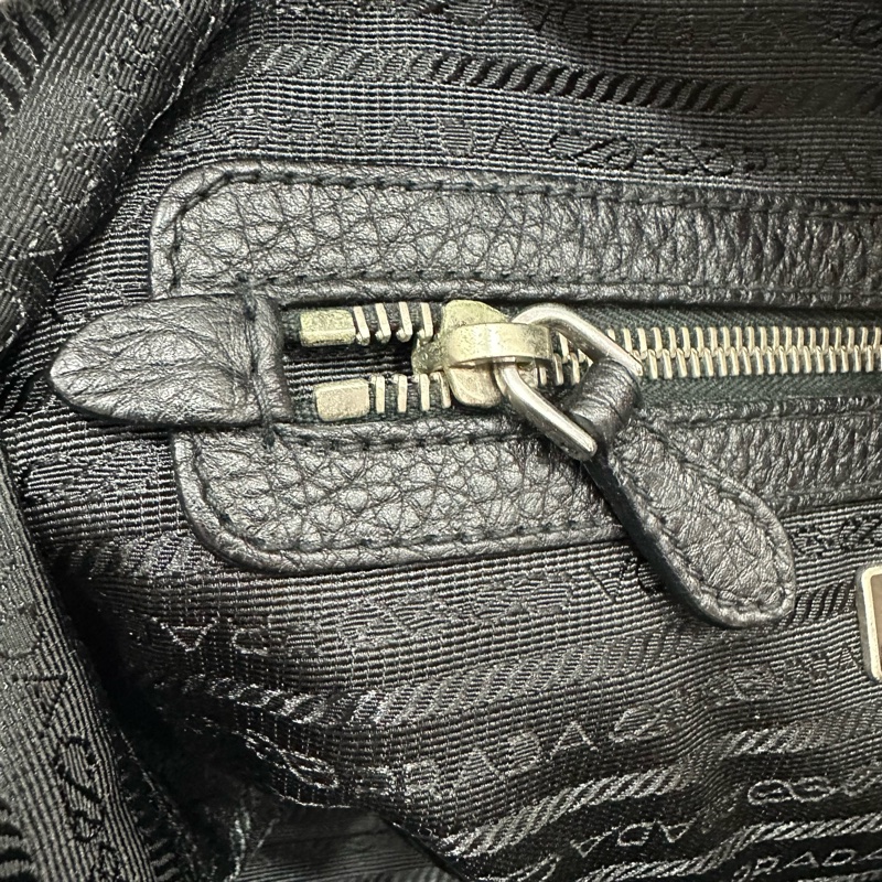 prada bl0310 黑色荔枝皮 銀釦保齡球包 波士頓包-40