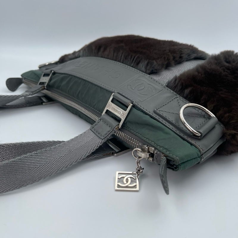 「JL精品代購」香奈兒兔毛拼皮灰綠色手提包-13