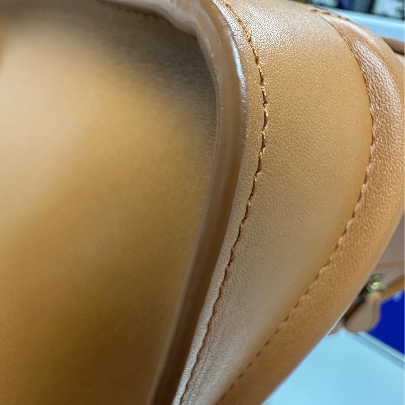 CELINE 焦糖色 真皮笑臉包 Micro Size手提包-19