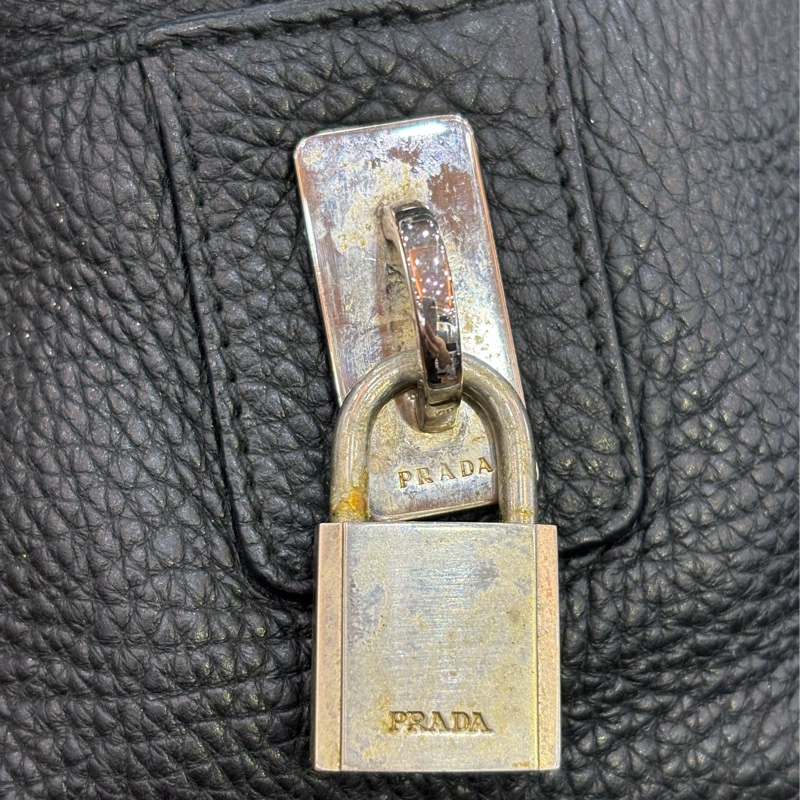 PRADA BL0310 黑色荔枝皮 銀色LOGO 編織把 拉鍊 手提包保齡球包波士頓包-13