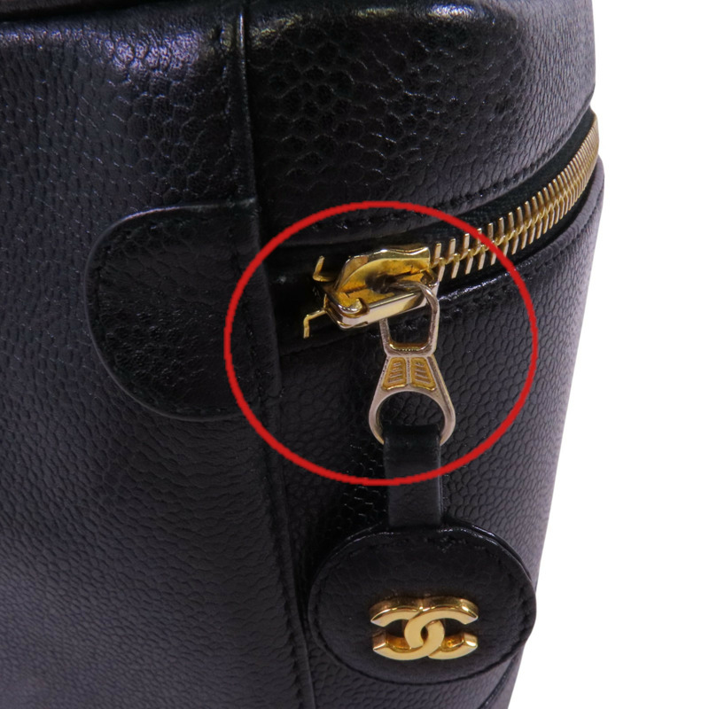 CHANEL 牛皮皮革Vintage Vanity金扣手挽袋-16
