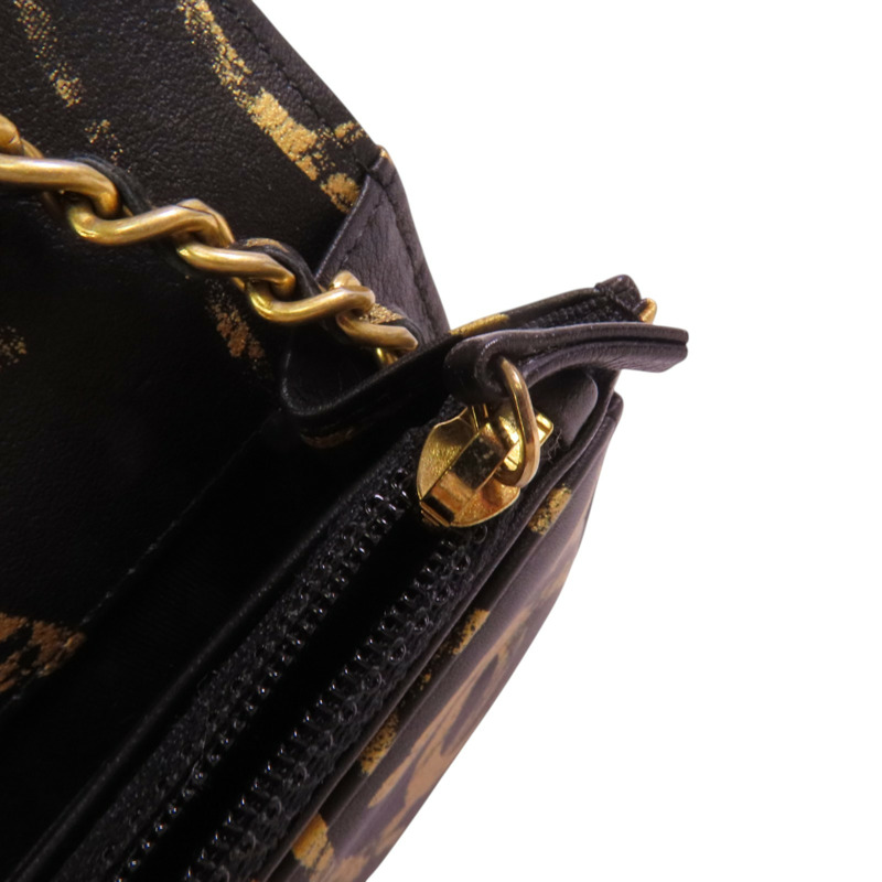 CHANEL 牛皮皮革WOC Wallet On Chain金扣鏈帶肩背袋-16