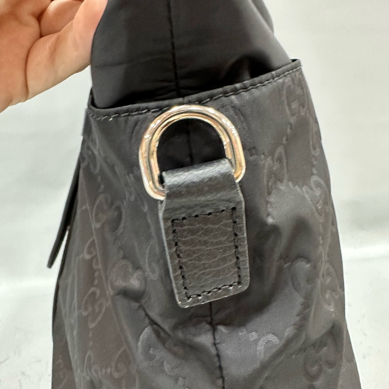Gucci 510332 黑尼龍GG logo 斜背包購物包-12