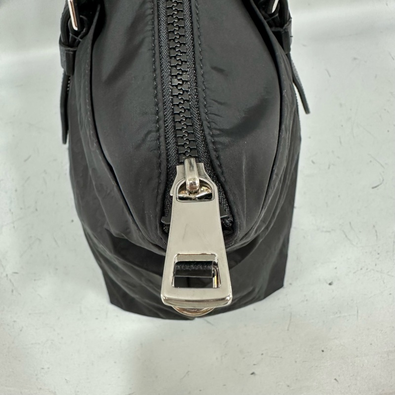 Gucci 510332 黑尼龍GG logo 斜背包購物包-19
