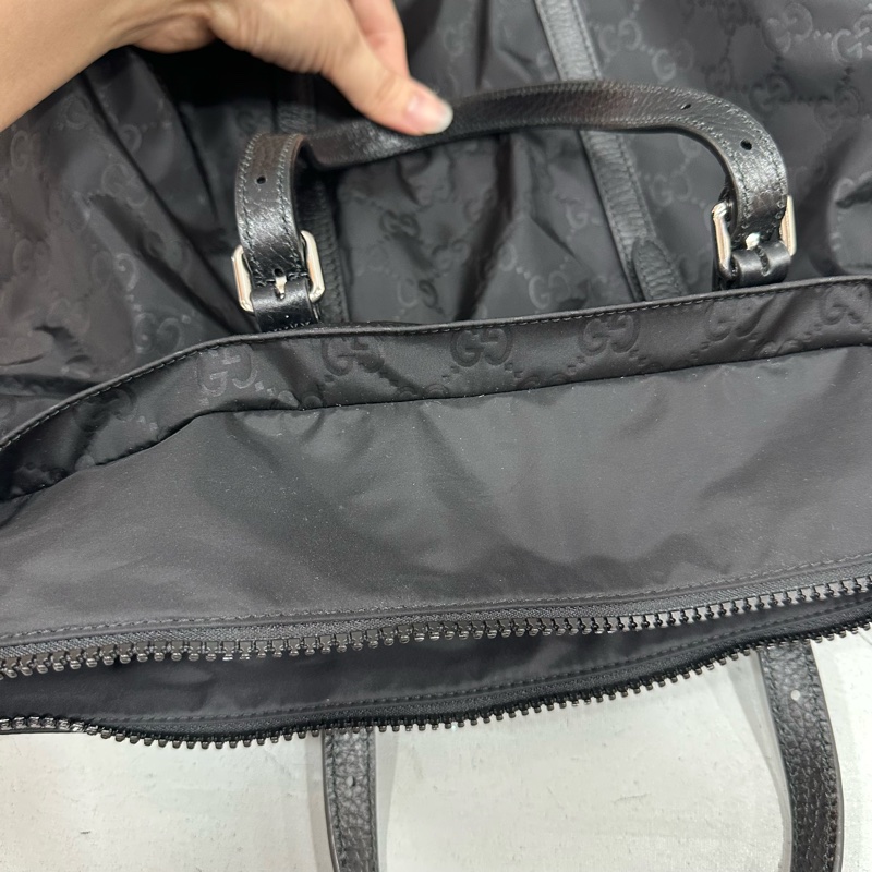 Gucci 510332 黑尼龍GG logo 斜背包購物包-27