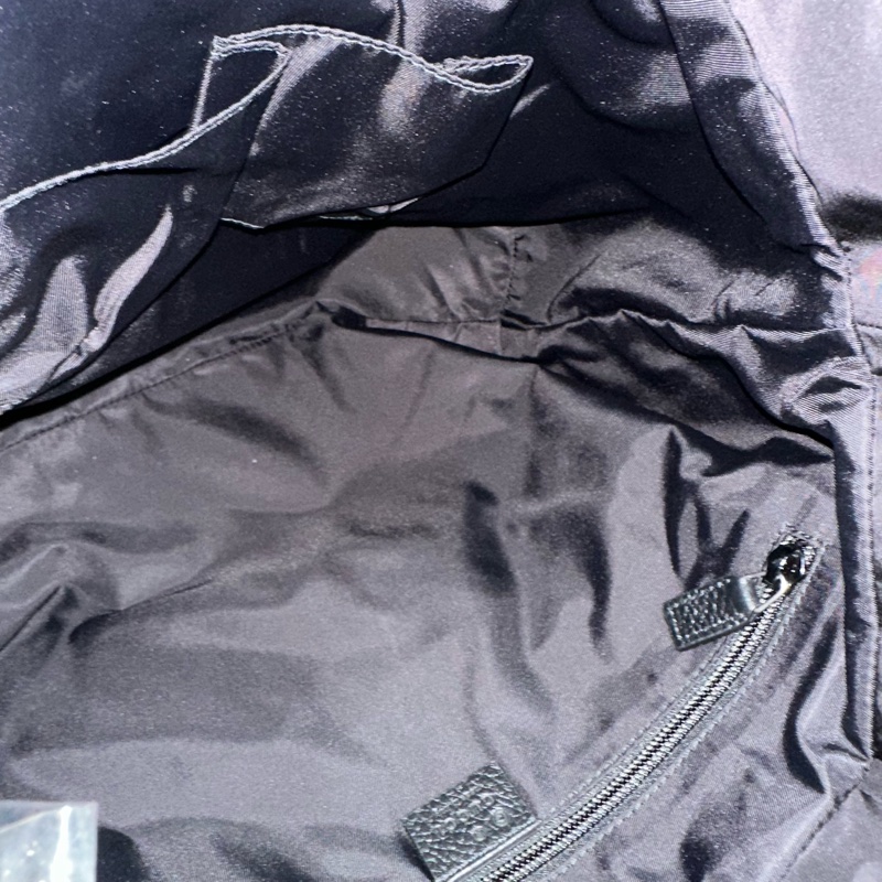 Gucci 510332 黑尼龍GG logo 斜背包購物包-32