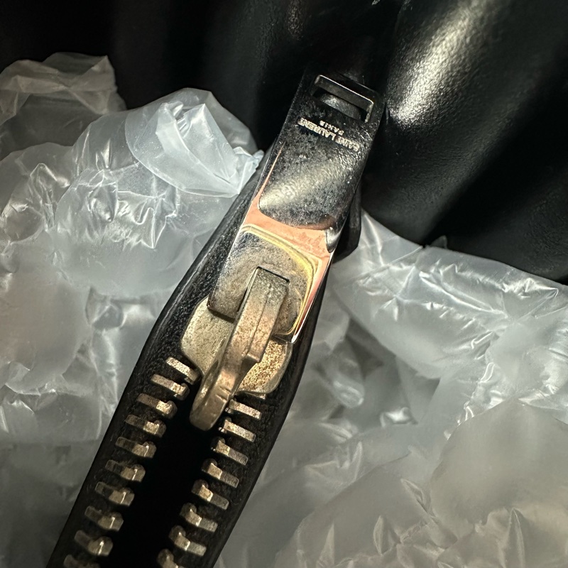 YSL Sac De Jour Small 黑色真皮銀扣Tote bag 手提單肩包-15