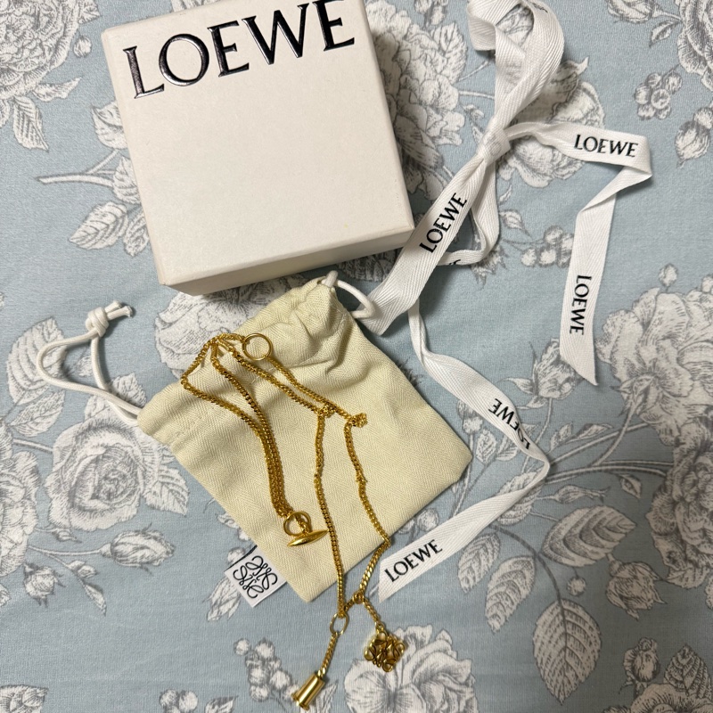 全新Loewe Anagram金色立體項鍊-0
