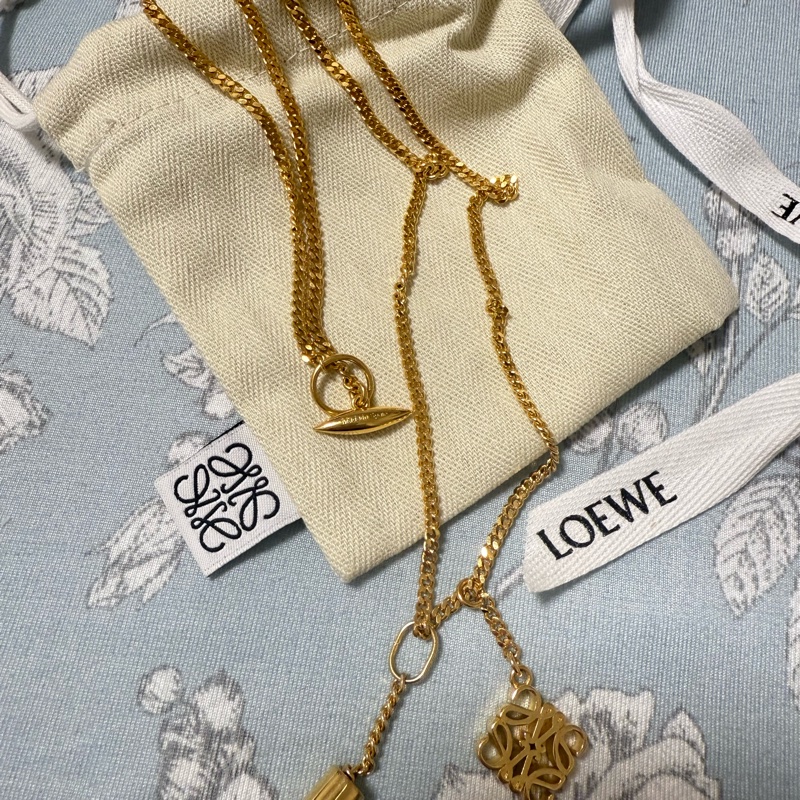 全新Loewe Anagram金色立體項鍊-2