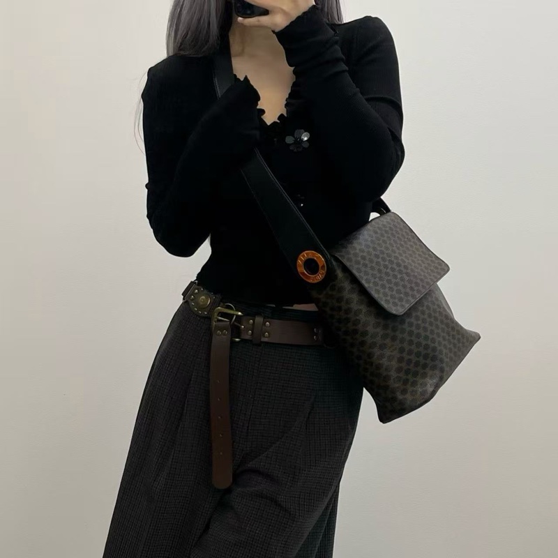 「JL精品代購」celine黑色老花大金環單肩翻蓋托特包-7