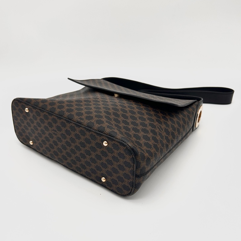 「JL精品代購」celine黑色老花大金環單肩翻蓋托特包-11