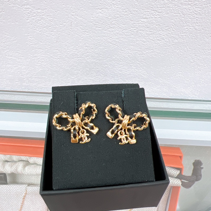 Chanel 22a 皮穿鏈蝴蝶結耳環-0