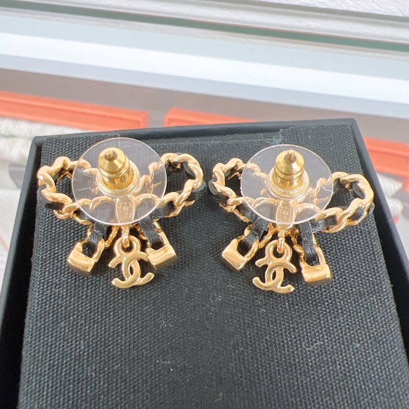 Chanel 22a 皮穿鏈蝴蝶結耳環-3