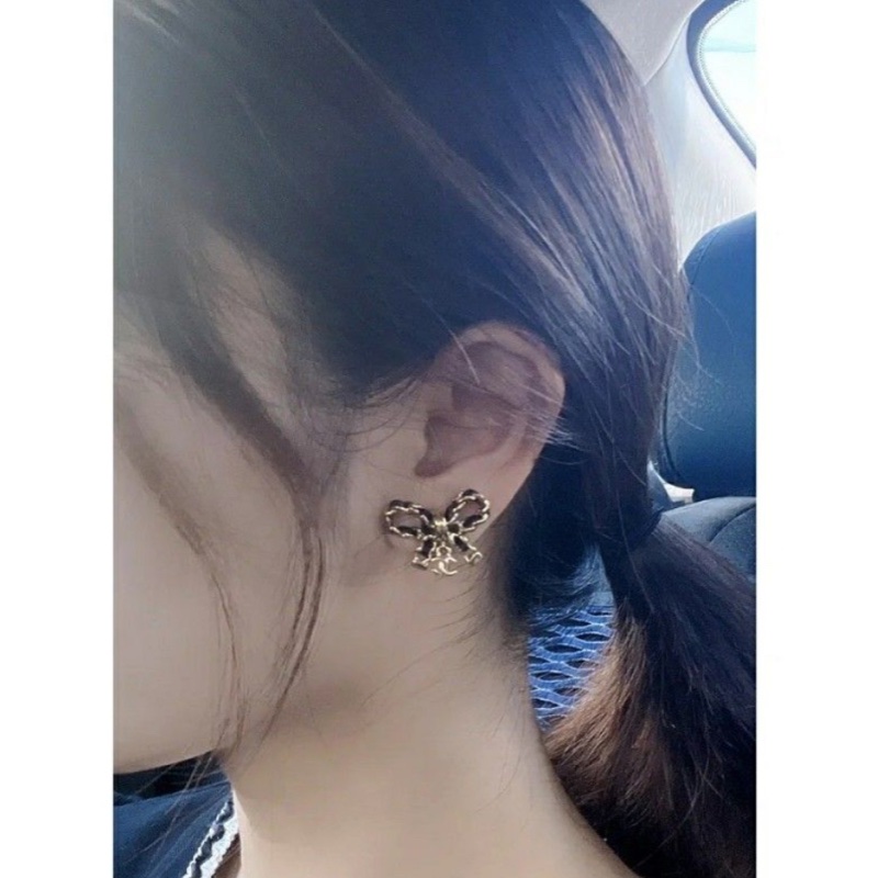 Chanel 22a 皮穿鏈蝴蝶結耳環-8
