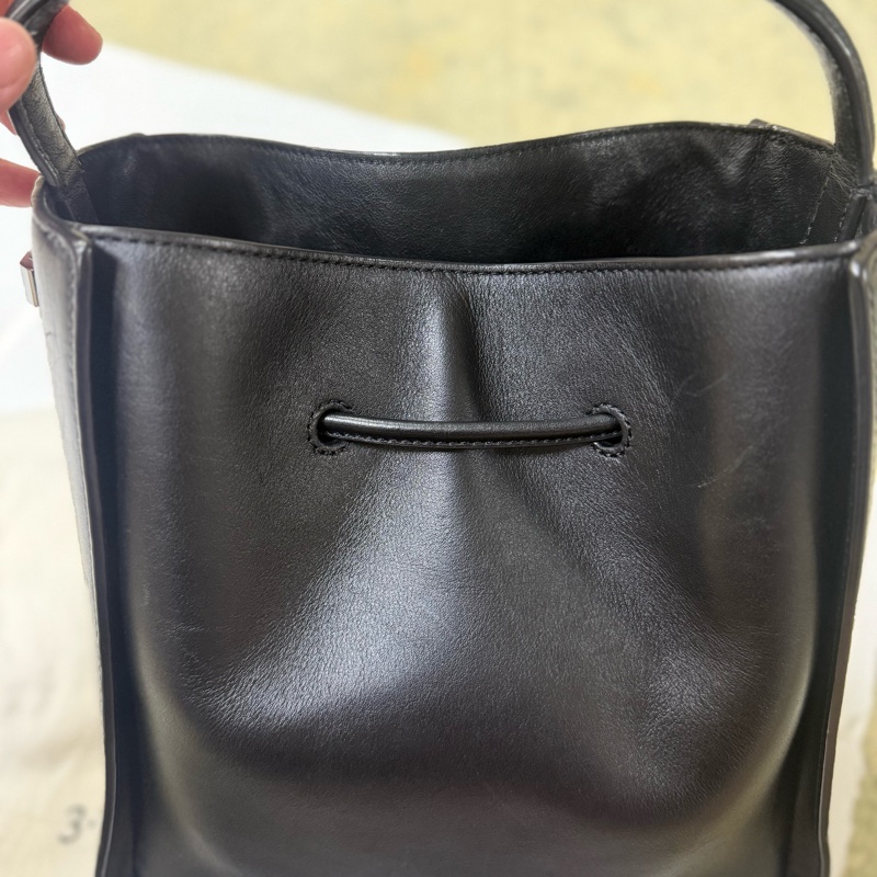 3.1Philliplim 黑色水桶包-7