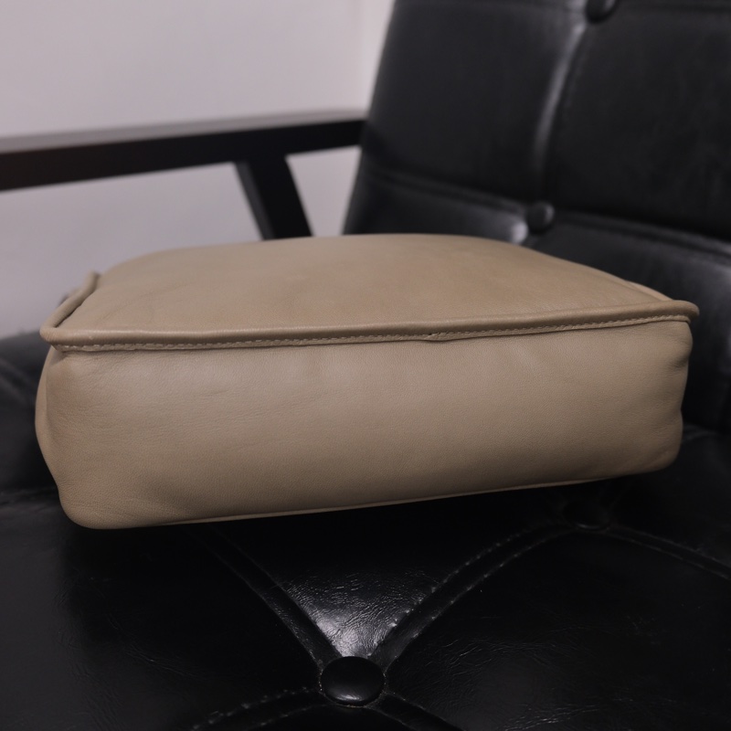 Loewe Vintage Leather Shoulder Bag 羅意威小羊皮腋下包-3