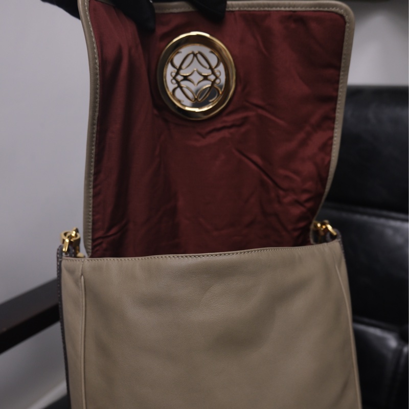 Loewe Vintage Leather Shoulder Bag 羅意威小羊皮腋下包-8