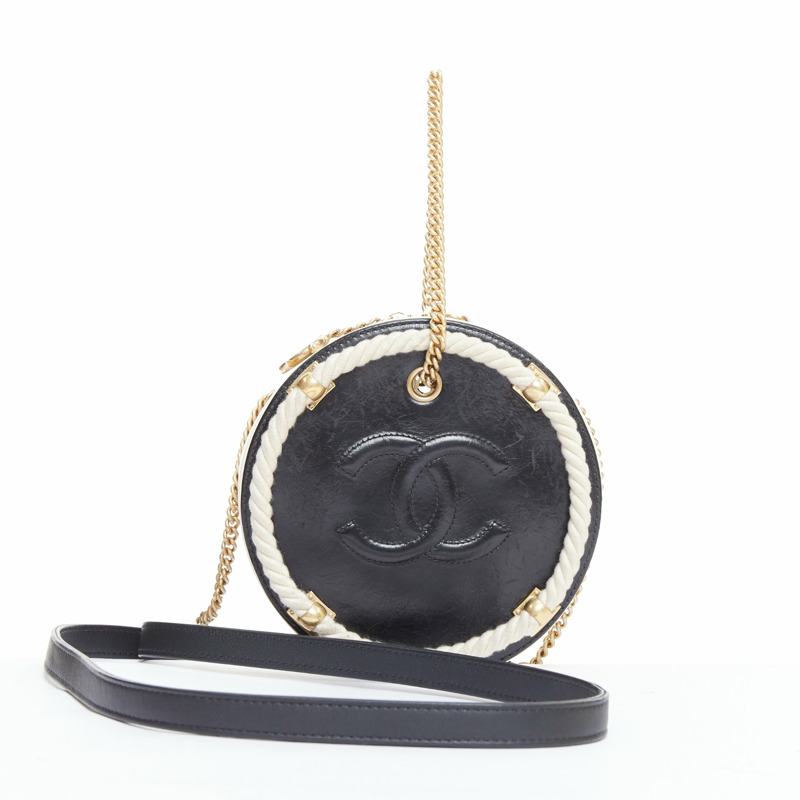 CHANEL 2019 Limited Edition En Vogue Round black cream leather crossbody bag-0