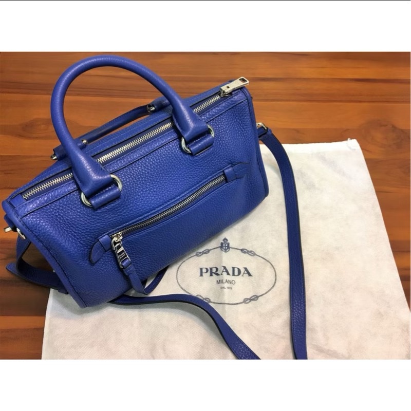 PRADA BAULETTO 99.9%新 正牌專櫃女用派對手拿斜背兩用包-3