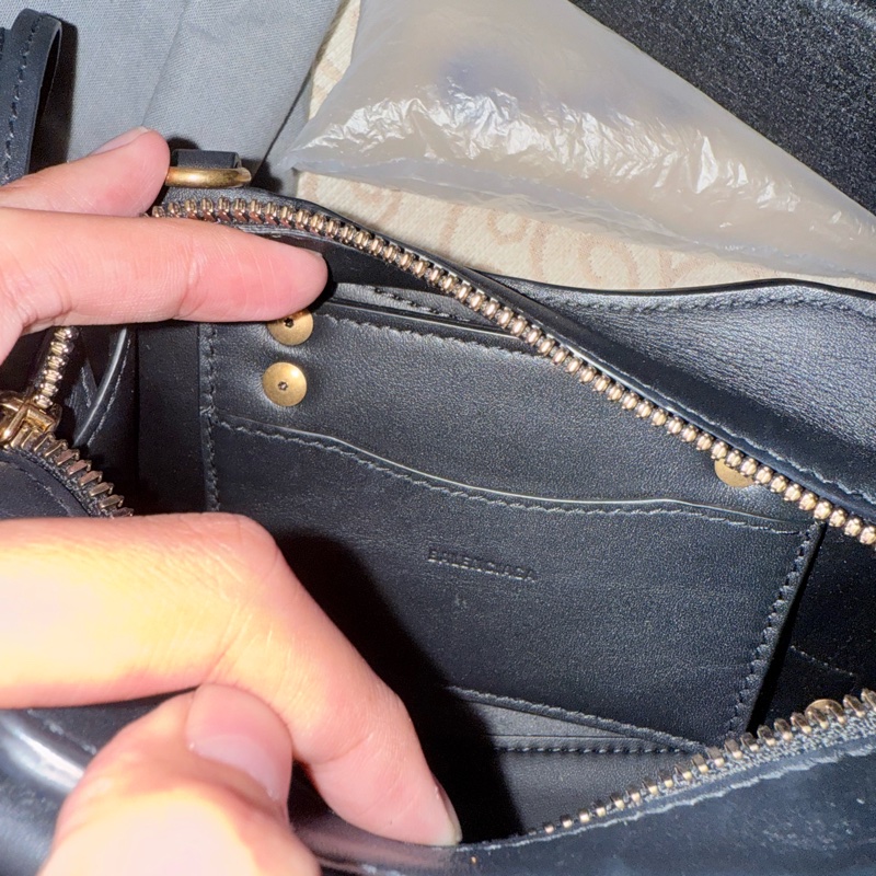 BALENCIAGA 巴黎世家 NEO CLASSIC 迷你款 金釦牛皮手提/斜背包(黑色)-4