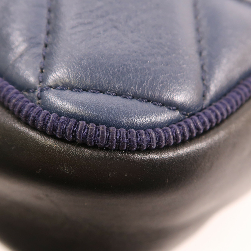 CHANEL 牛皮皮革Chain Shoulder銀扣鏈帶肩背袋-6