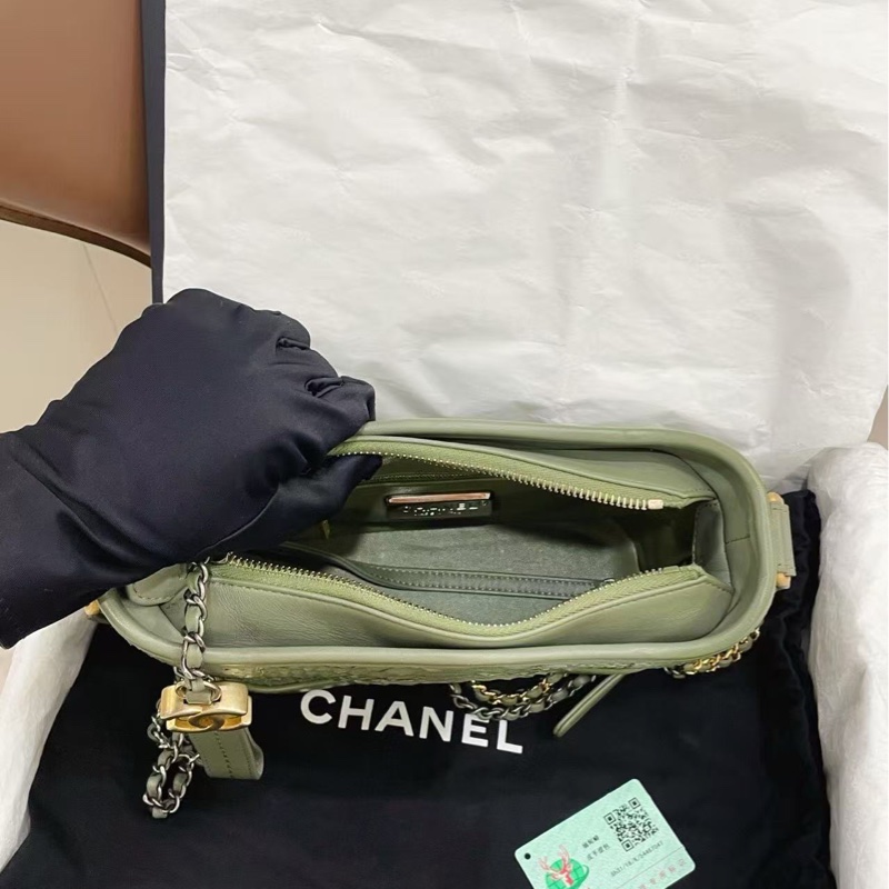 ✨Chanel 小號抹茶綠蟒蛇皮流浪包 芯片款 20*15*8  98新配件塵袋-4