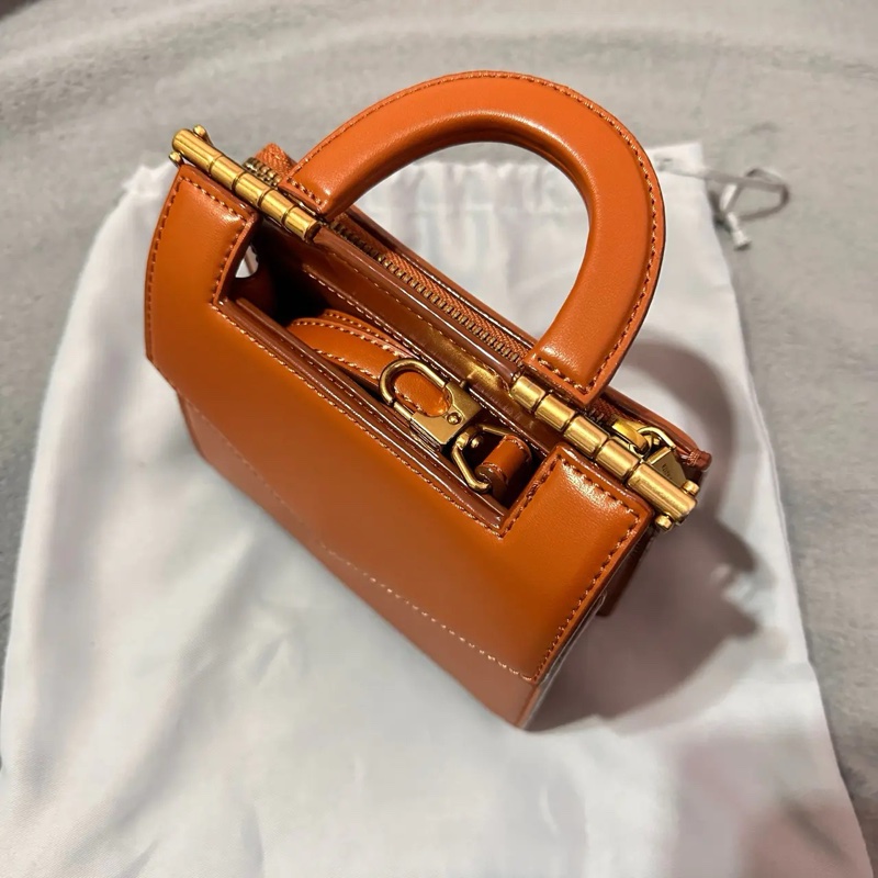 CHARLES & KEITH 手提/斜背小方包-4
