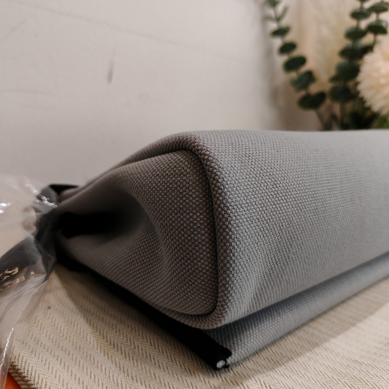 Hermes mini herbag 
熊貓配色 全新全套-8