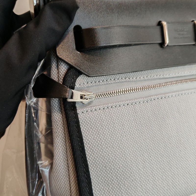 Hermes mini herbag 
熊貓配色 全新全套-13