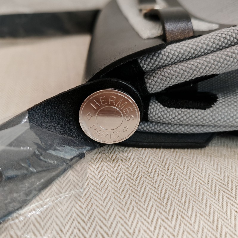 Hermes mini herbag 
熊貓配色 全新全套-14