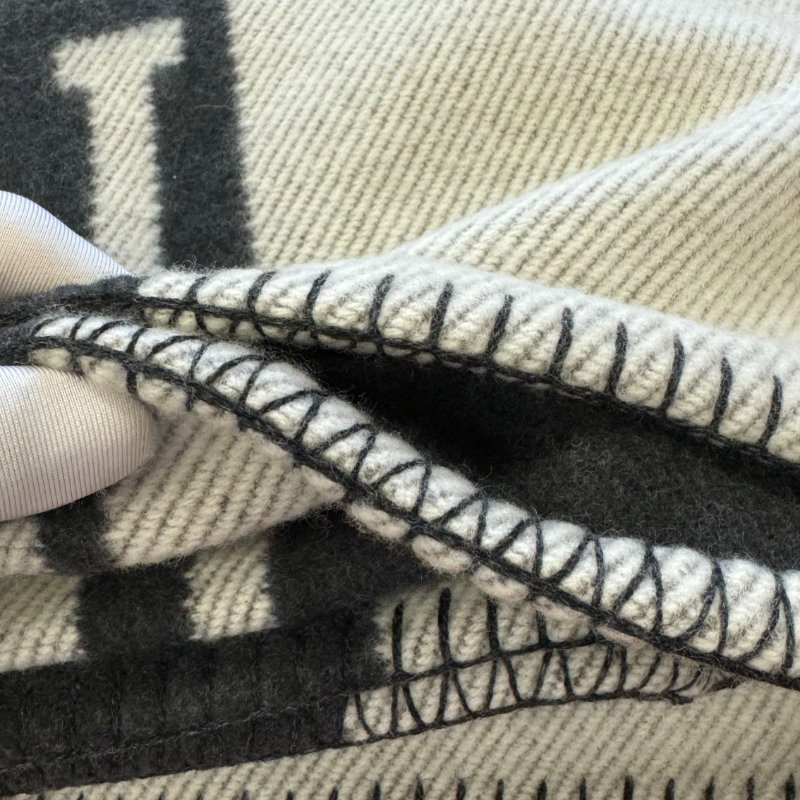 Avalon轻薄毛毯-3