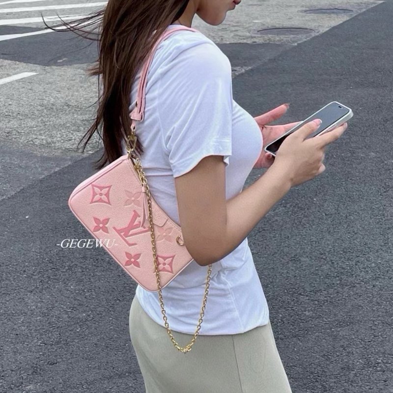 Lv easy pouch 櫻花粉漸變色 全新 配件塵袋盒子購證-1