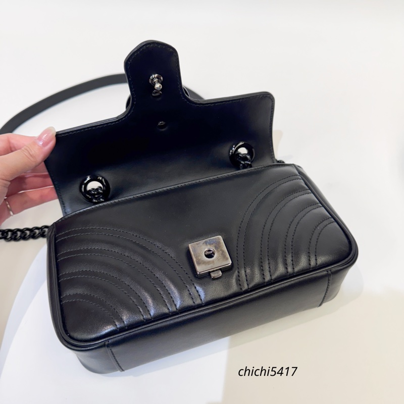Gucci Mini Marmont 22 黑牛皮黑釦馬夢斜背包 近全新-7