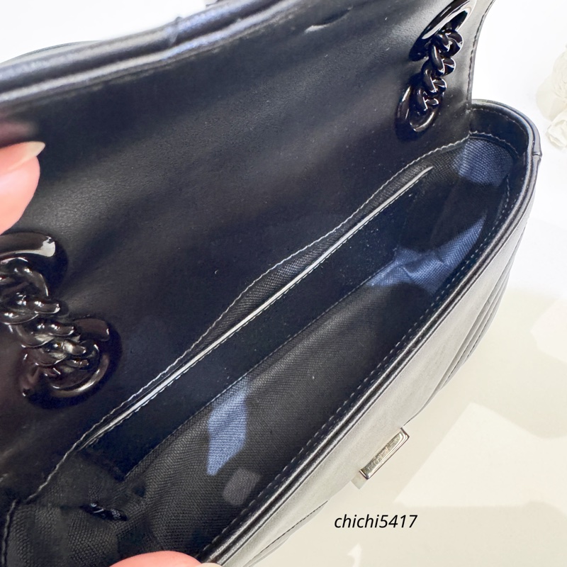 Gucci Mini Marmont 22 黑牛皮黑釦馬夢斜背包 近全新-8