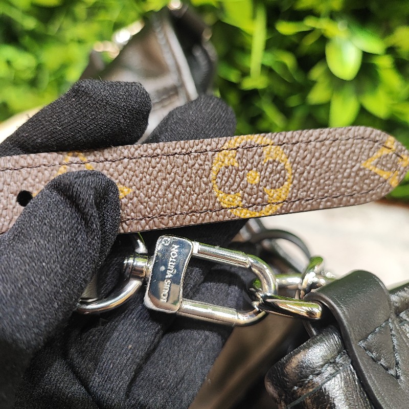 Louis Vuitton Carry Cargo Vibe PM-18