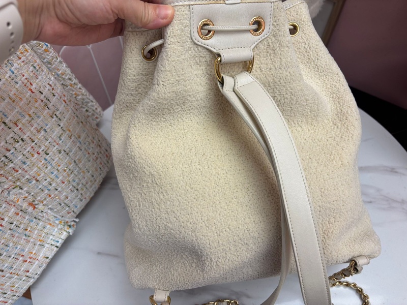 Chanel 象牙白色束口袋 水桶包 背包-13